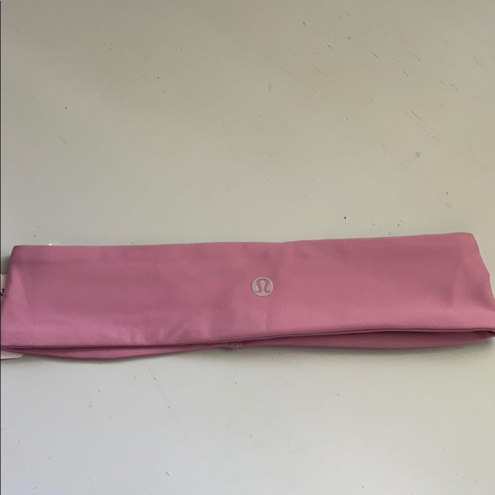 Lululemon Fly Away Tamer Headband